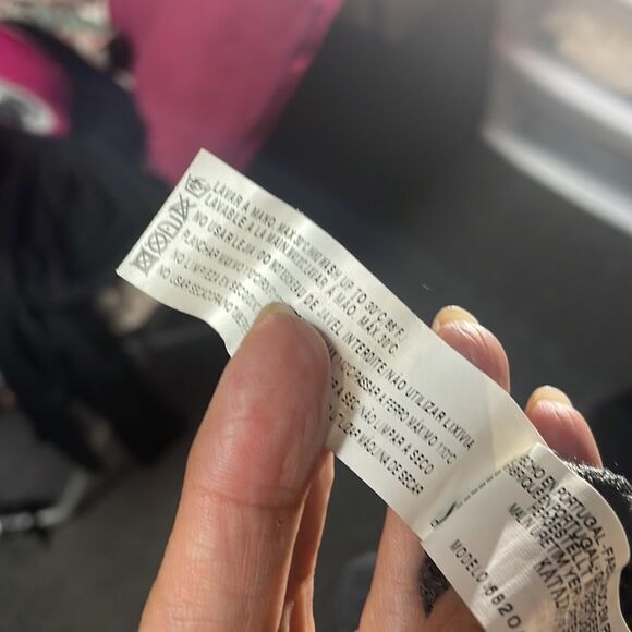 Massimo Dutti wool V neck tee - Picture 8 of 9